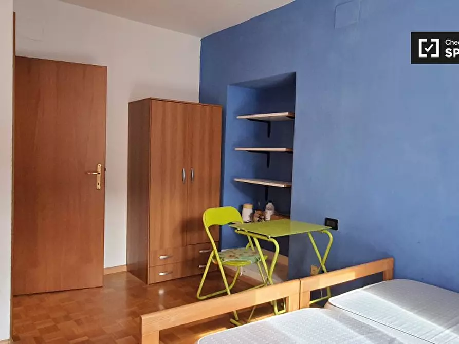 Immagine 3 di Camera condivisa in affitto  in Via S. Giovanni a Trento