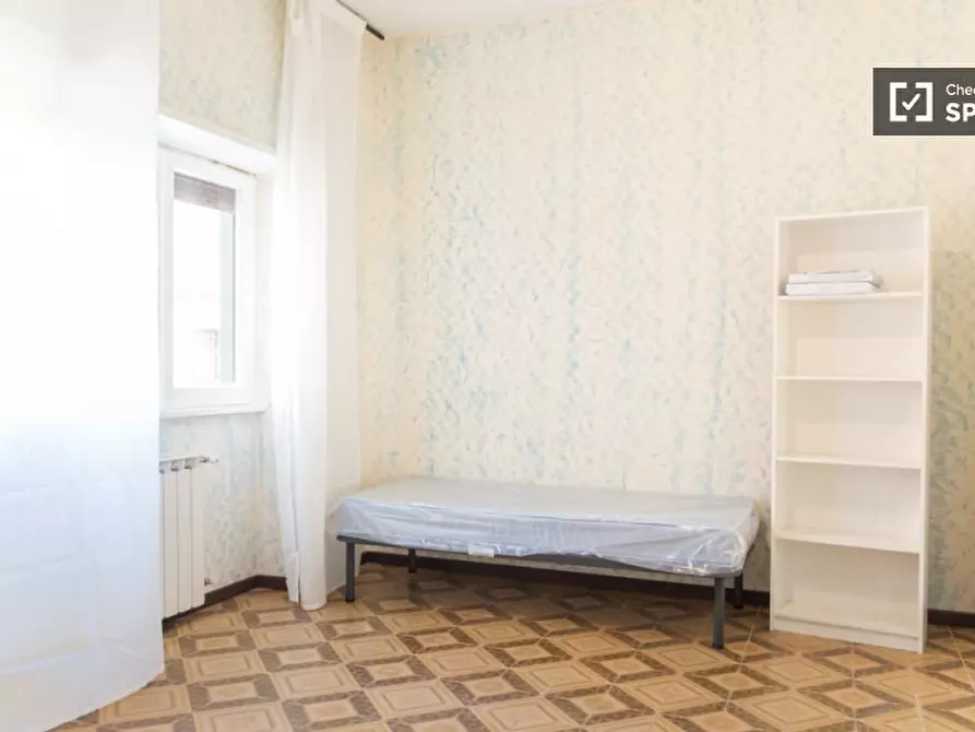 Immagine 12 di Camera condivisa in affitto  in Via Fratelli Poggini a Roma