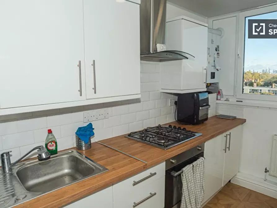 Immagine 14 di Appartamento in affitto  in Surrey Lane a Wandsworth