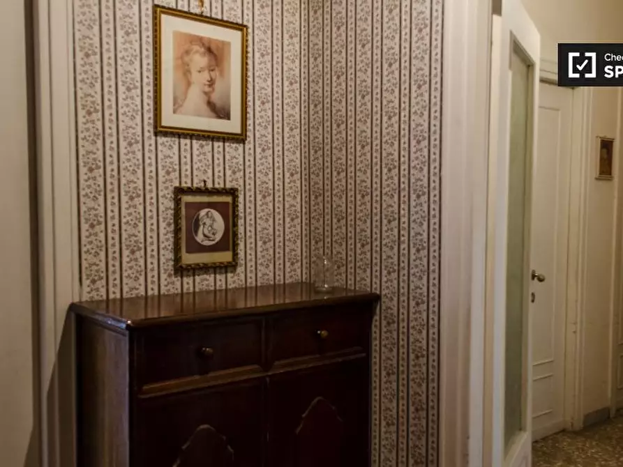 Immagine 19 di Camera condivisa in affitto  in Via Ozanam a Roma