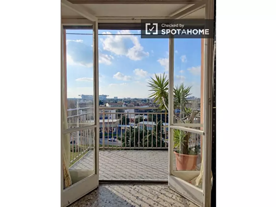 Immagine 3 di Camera condivisa in affitto  in Piazzale Fratelli Zavattari a Milano