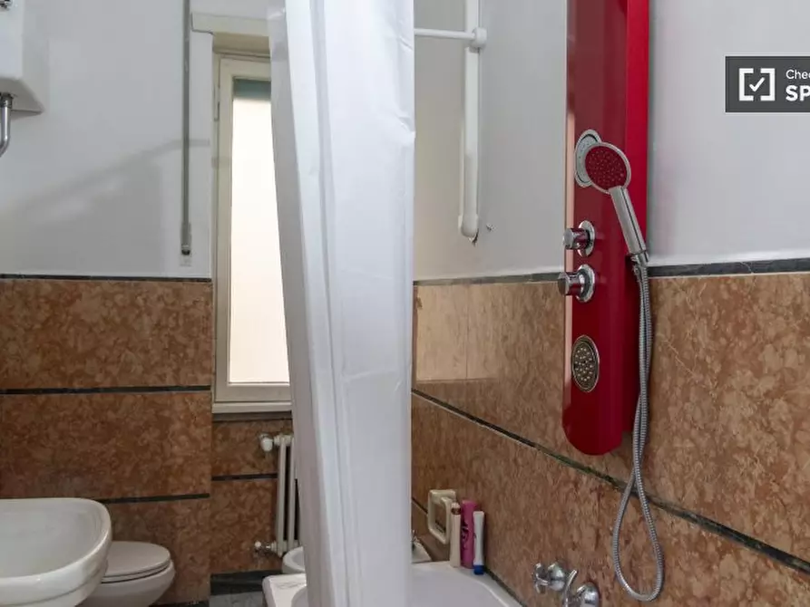 Immagine 12 di Camera condivisa in affitto  in Viale Parioli a Roma