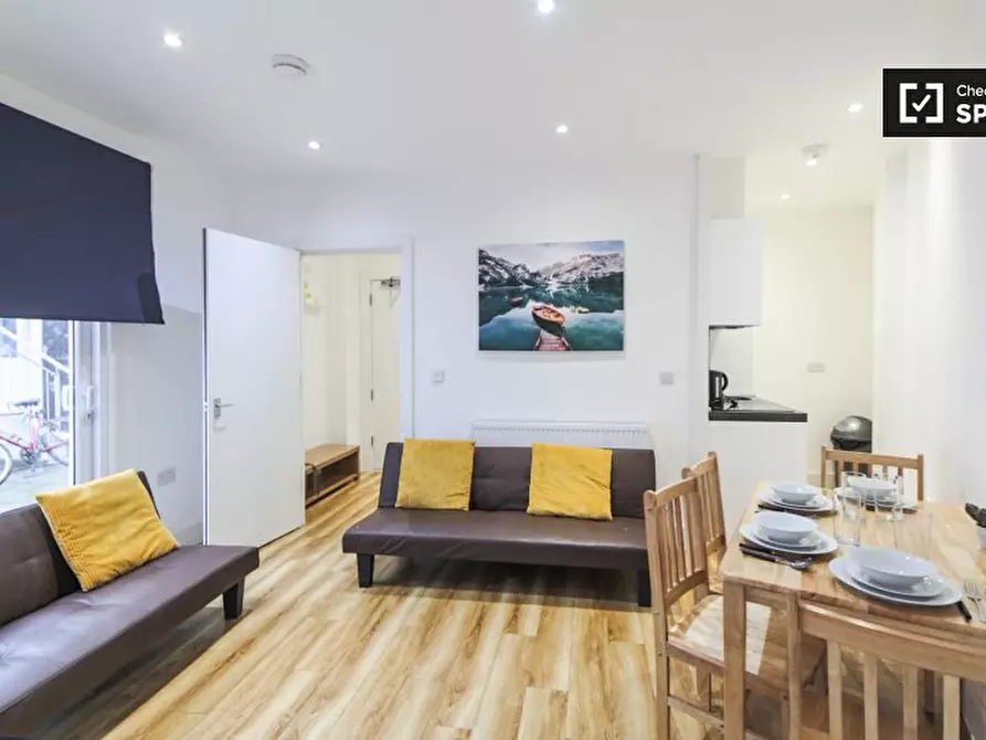 Immagine 2 di Appartamento in affitto  in St James's Rd a Camberwell