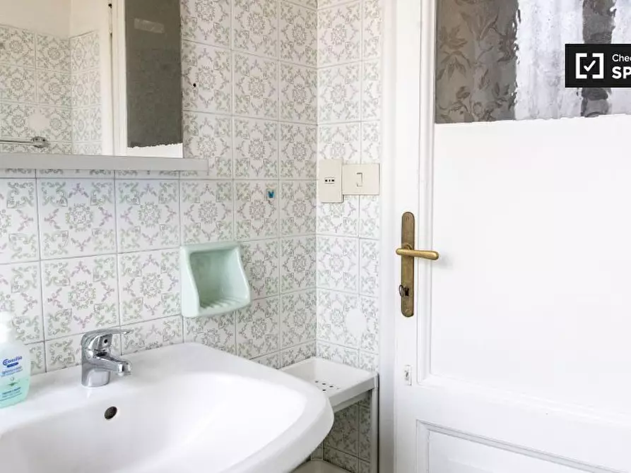 Immagine 17 di Camera condivisa in affitto  in Via Catania, 00161 Roma RM, Italy a Roma