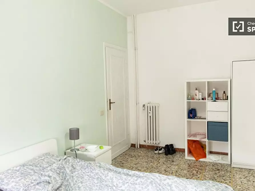 Immagine 5 di Camera condivisa in affitto  in Via Oderisi da Gubbio a Roma