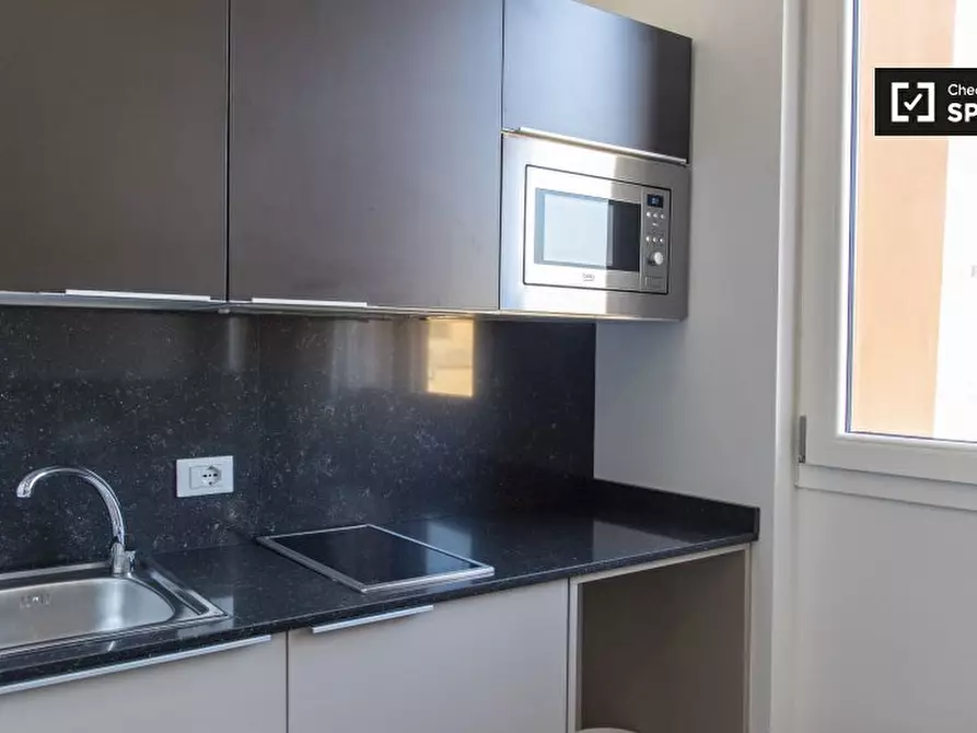 Immagine 5 di Appartamento in affitto  in Via della Marranella a Roma