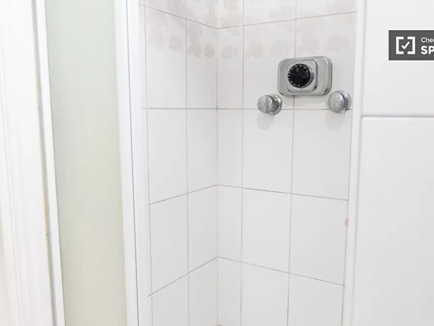 Immagine 13 di Appartamento in affitto  in Piazza Ragusa a Roma