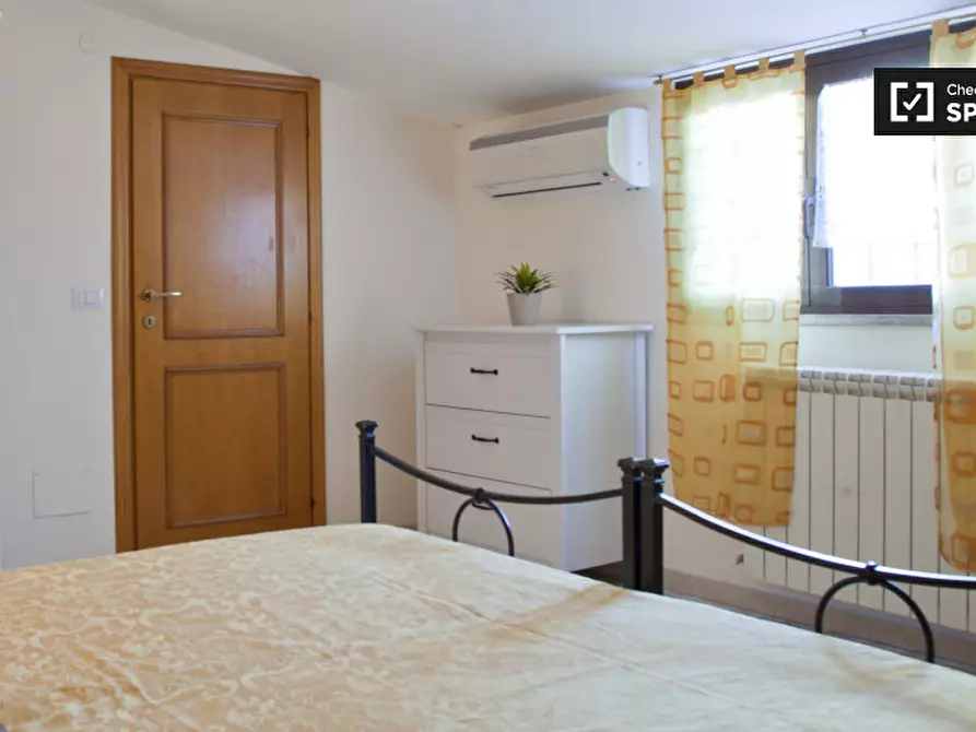 Immagine 3 di Camera condivisa in affitto  in Via Giulio Galli a Roma