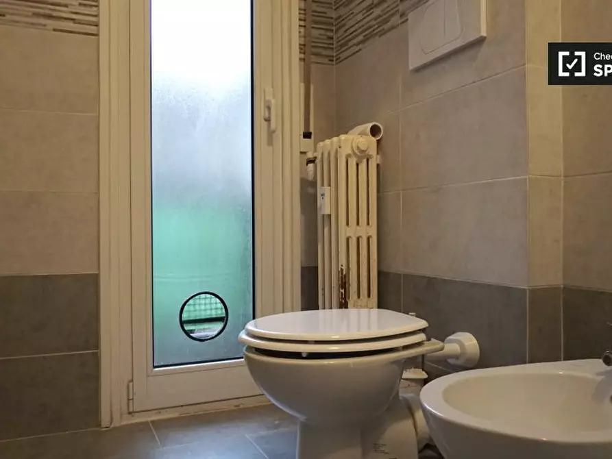 Immagine 12 di Camera condivisa in affitto  in Via Orbetello a Milano