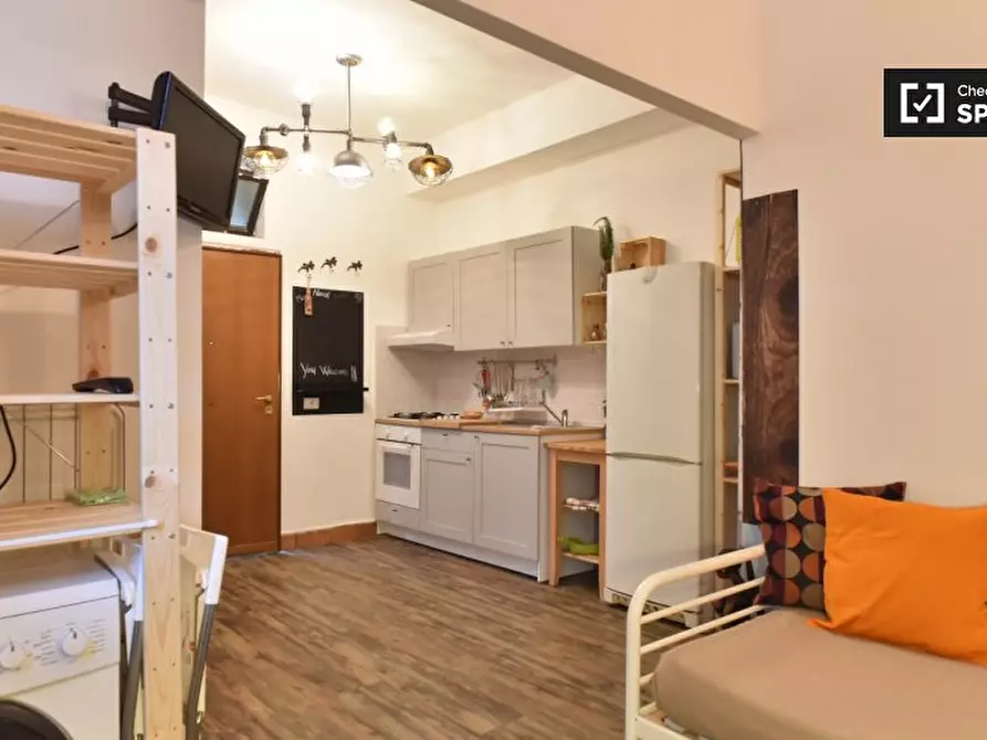 Immagine 3 di Ufficio in affitto  in Via Grammichele a Roma