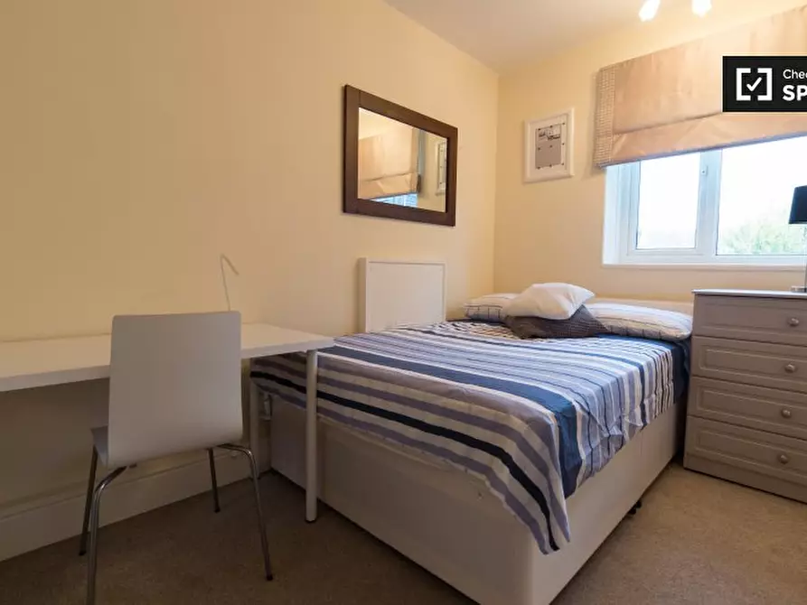 Immagine 17 di Camera condivisa in affitto  in Wandle Way a Wandsworth