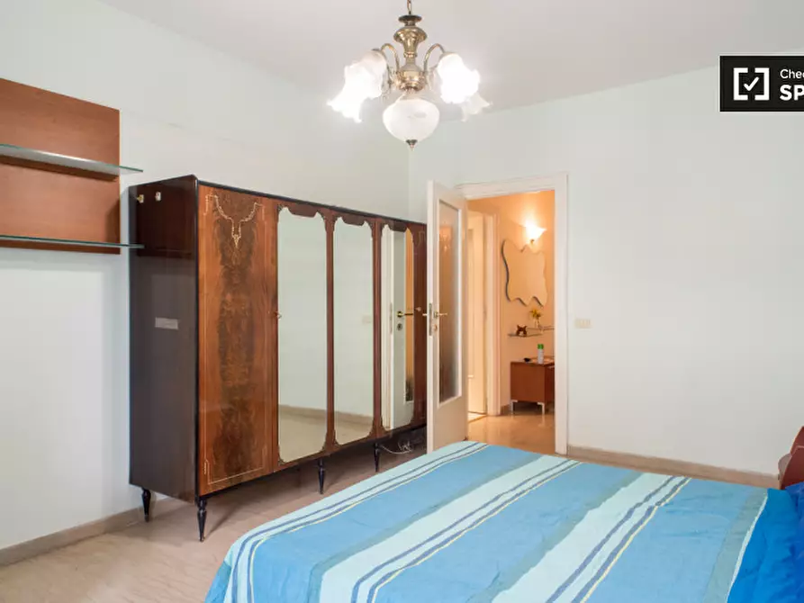 Immagine 17 di Camera condivisa in affitto  in Via Nicolò da Pistoia a Roma