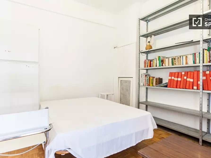 Immagine 17 di Camera condivisa in affitto  in Via Pietro Mascagni a Roma