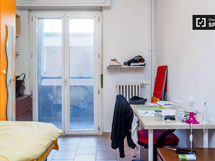 Immagine 2 di Camera condivisa in affitto  in Largo Caccia Dominioni a Milano