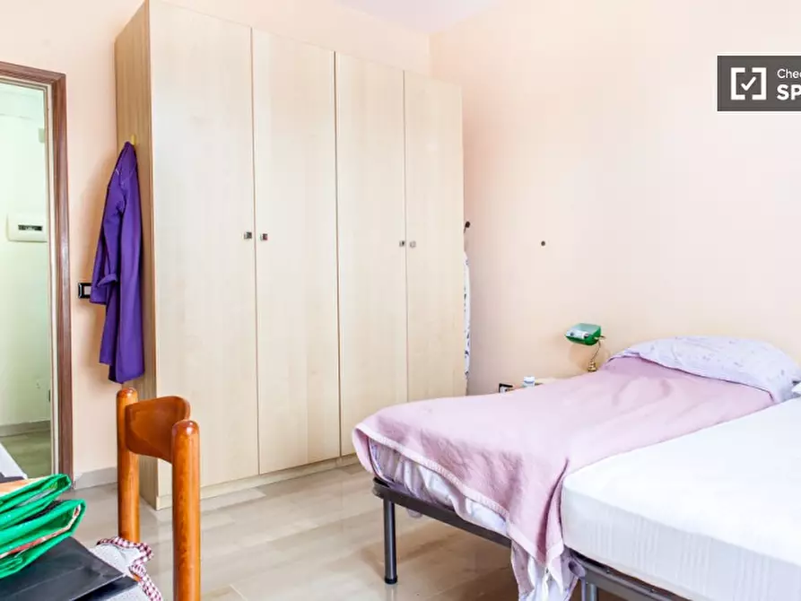 Immagine 4 di Camera condivisa in affitto  in Via Gaspare Gozzi a Roma