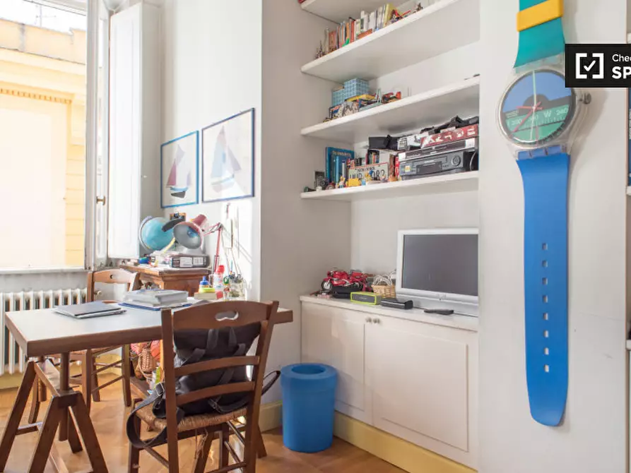 Immagine 2 di Camera condivisa in affitto  in Via Adige a Roma