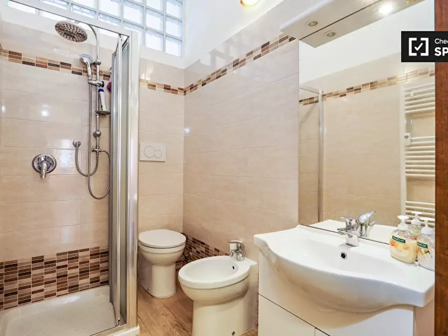 Immagine 16 di Camera condivisa in affitto  in Viale Renato Serra a Milano