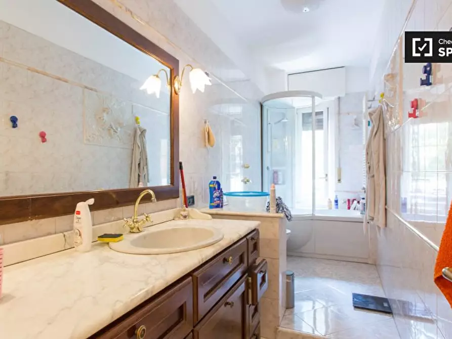 Immagine 8 di Camera condivisa in affitto  in Via Carnia a Milano