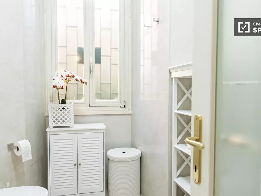 Immagine 15 di Camera condivisa in affitto  in Viale dei Quattro Venti a Roma