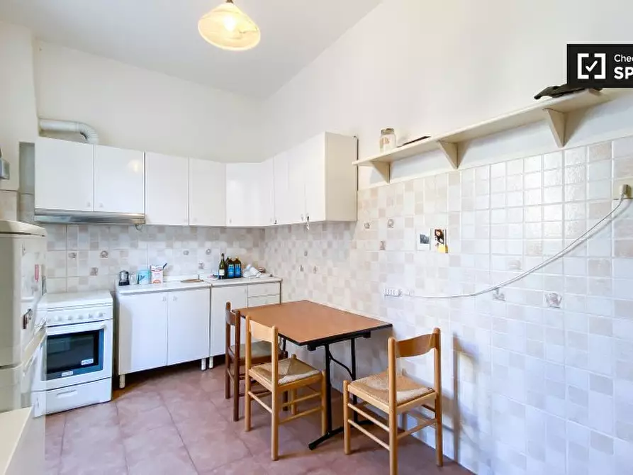 Immagine 10 di Camera condivisa in affitto  in Via Massaciuccoli a Roma