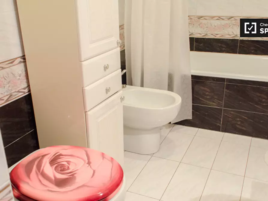 Immagine 16 di Camera condivisa in affitto  in Via di Tor Vergata a Roma