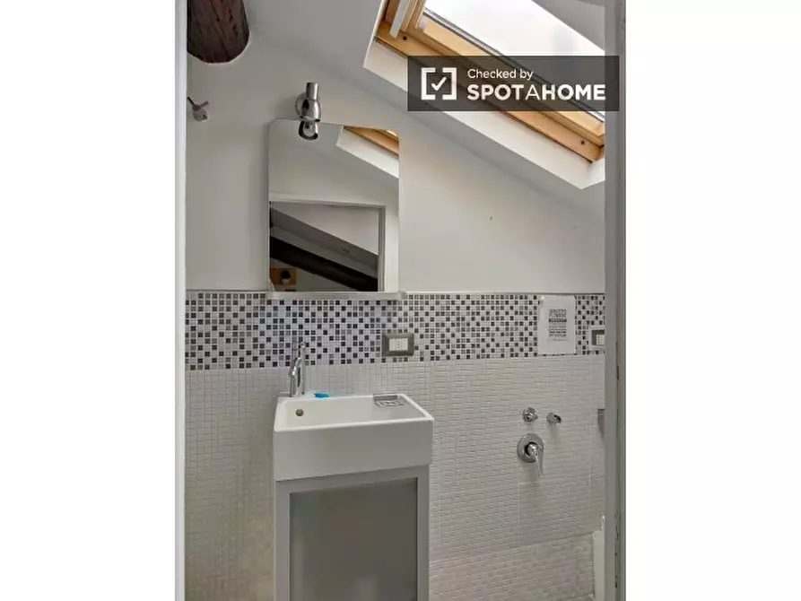 Immagine 10 di Ufficio in affitto  in Via Bramante a Milano