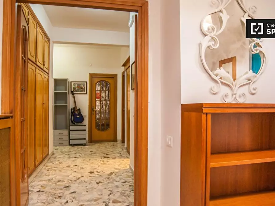 Immagine 16 di Camera condivisa in affitto  in Viale Appio Claudio, 00174 Roma RM, Italy a Roma