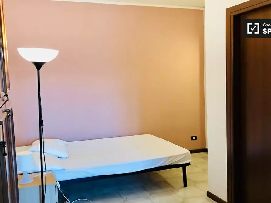 Immagine 2 di Camera condivisa in affitto  in Via Gregorio Ricci Curbastro, 00149 Roma RM, Italy a Roma