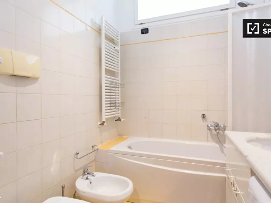 Immagine 12 di Camera condivisa in affitto  in Via Carlo Darwin a Milano