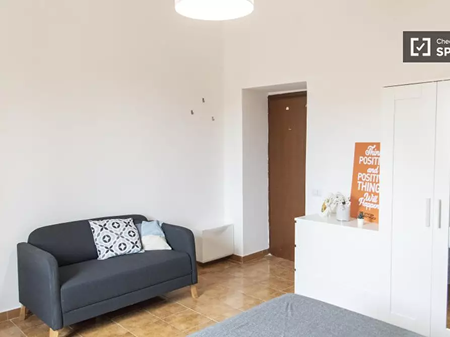 Immagine 12 di Camera condivisa in affitto  in Via Aleardo Aleardi a Roma