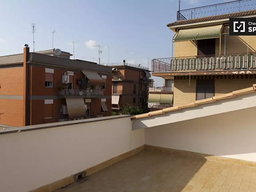 Immagine 10 di Camera condivisa in affitto  in Via Raddusa, 00133 Roma RM, Italy a Roma