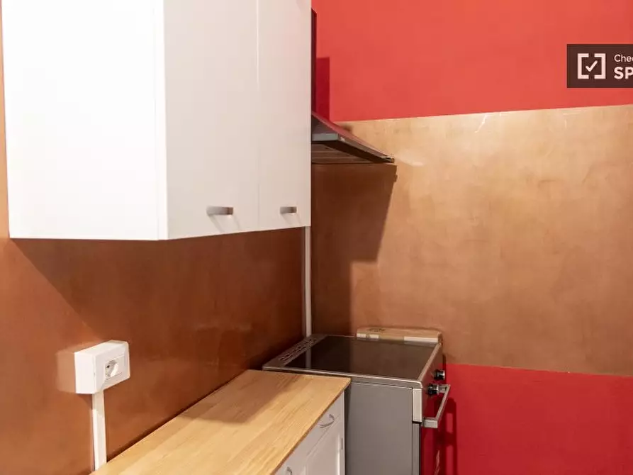 Immagine 14 di Camera condivisa in affitto  in Via Napoleone III a Roma