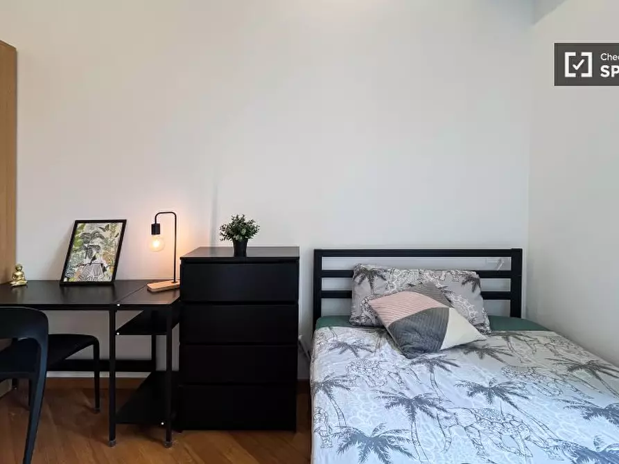 Immagine 3 di Camera condivisa in affitto  in P.za Argentina a Milano