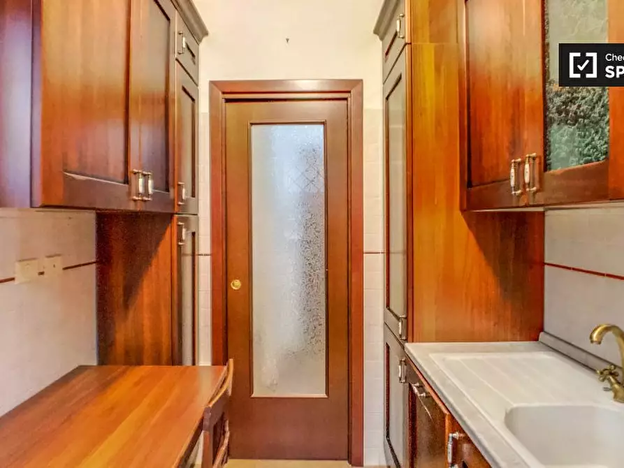 Immagine 9 di Appartamento in affitto  in Via Alberto Burri a Roma