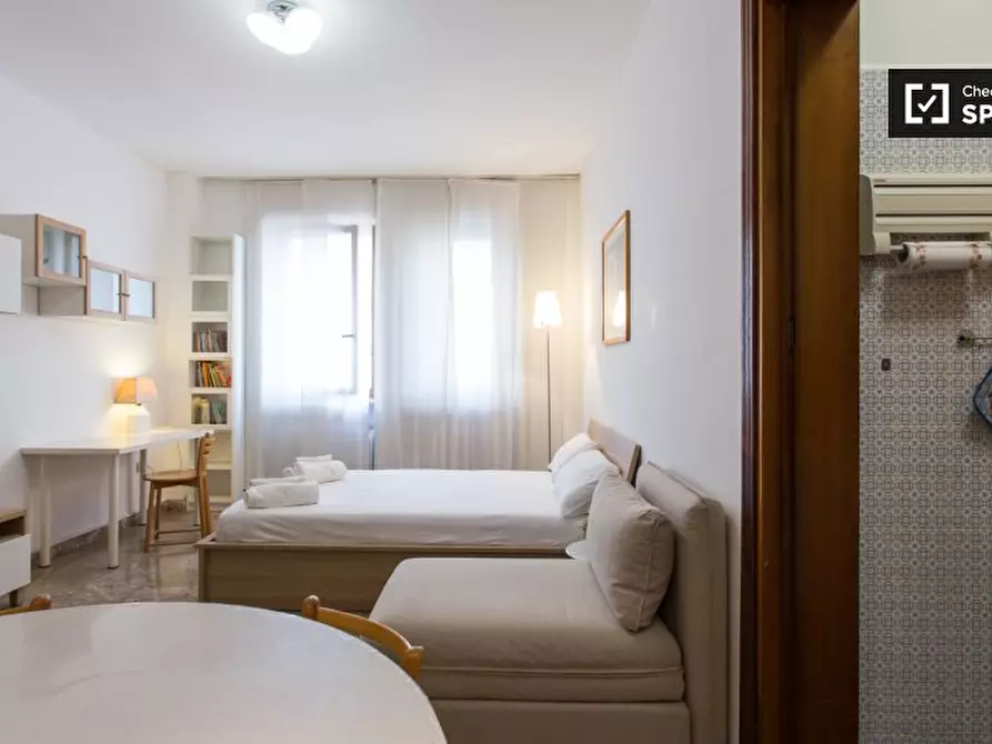 Immagine 5 di Ufficio in affitto  in Via Egadi a Milano