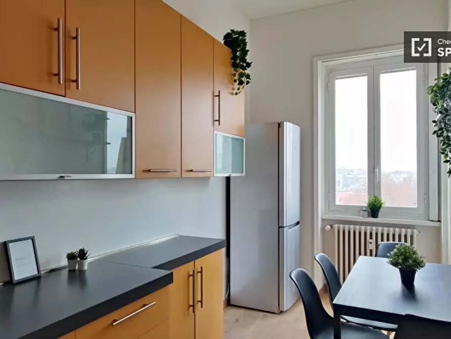 Immagine 11 di Camera condivisa in affitto  in Via Calatafimi a Milano