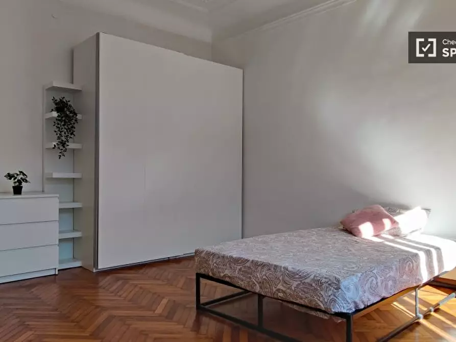 Immagine 2 di Camera condivisa in affitto  in Viale Campania a Milano