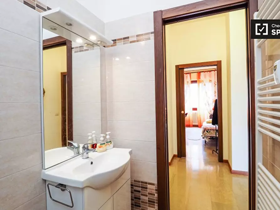 Immagine 17 di Camera condivisa in affitto  in Viale Renato Serra a Milano