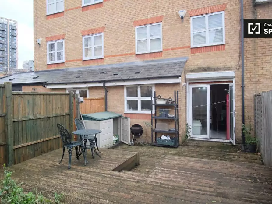 Immagine 13 di Camera condivisa in affitto  in Basevi Way a Lewisham