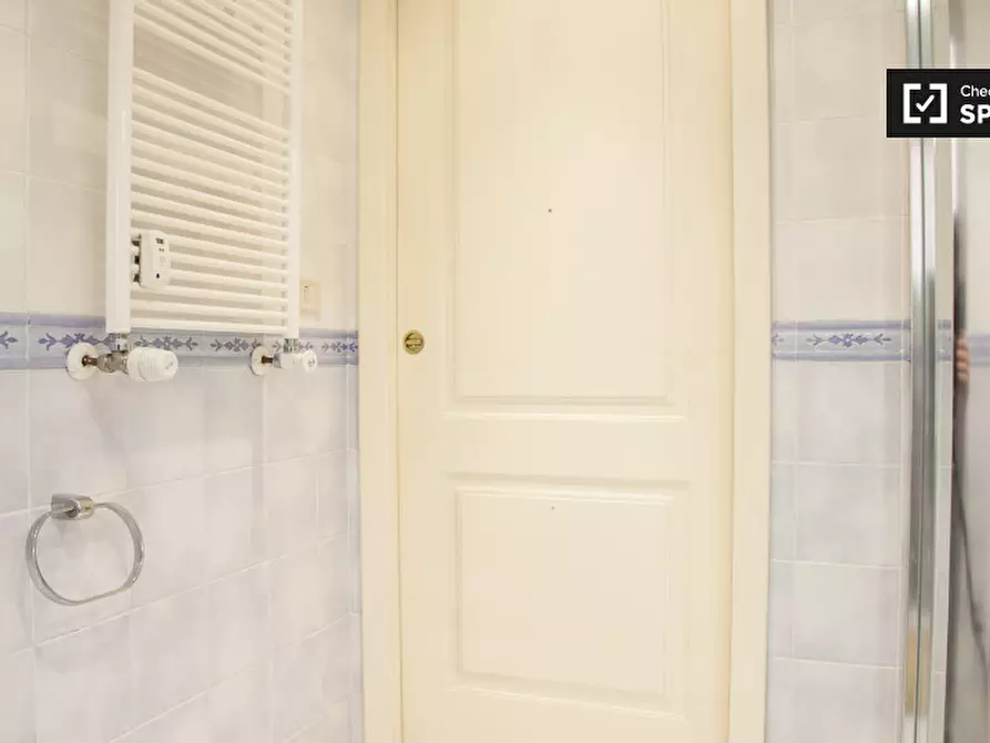 Immagine 19 di Camera condivisa in affitto  in Via Piediluco a Roma