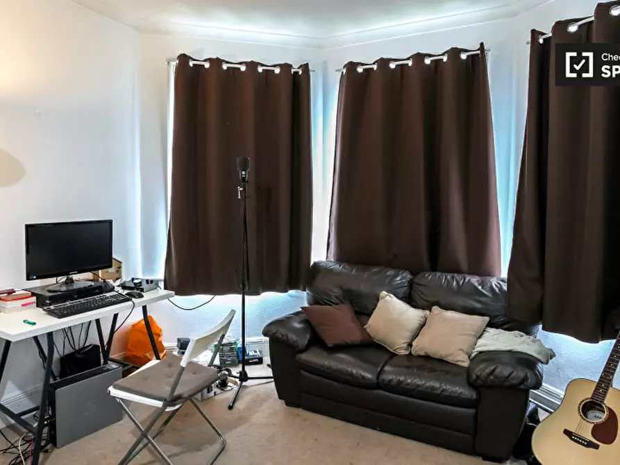 Immagine 5 di Camera condivisa in affitto  in Hardwicke Road a Hounslow