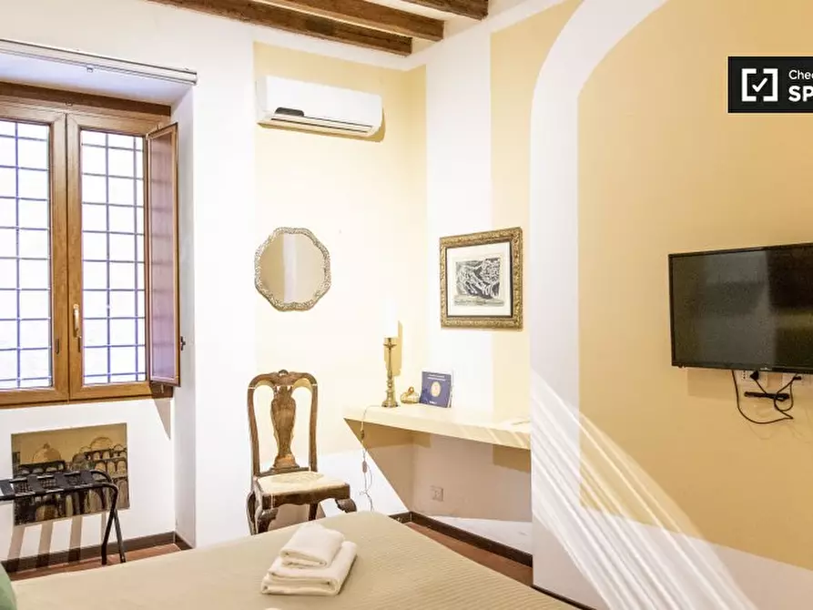 Immagine 9 di Appartamento in affitto  in Via di Monte Giordano a Roma