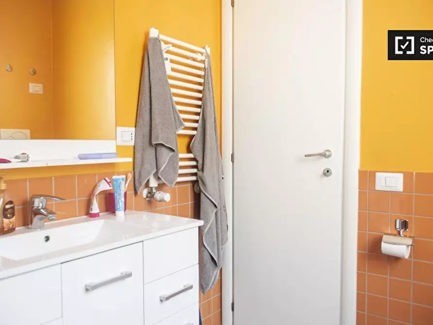 Immagine 11 di Camera condivisa in affitto  in Via Fabio Numerio a Roma