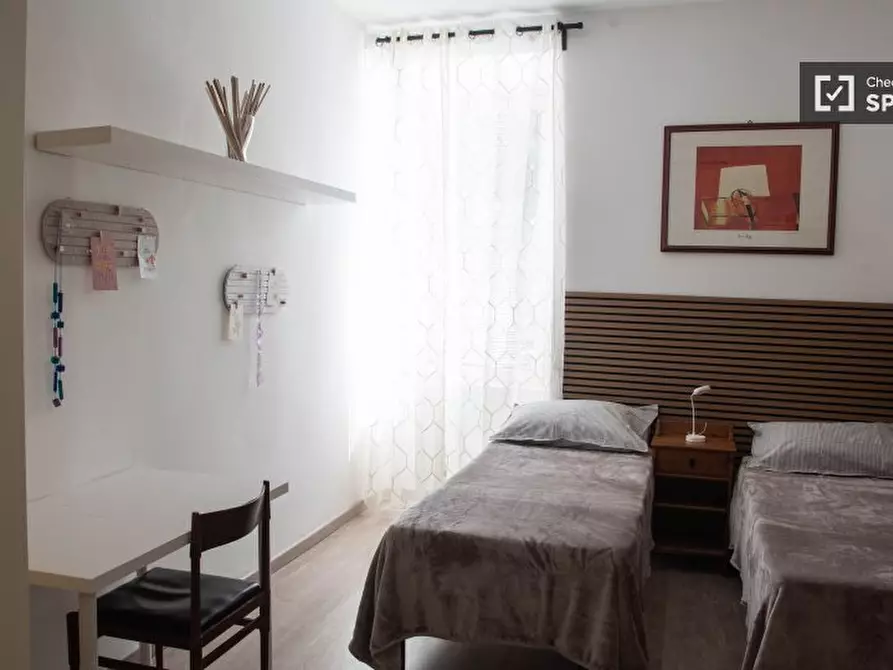 Immagine 5 di Camera condivisa in affitto  in Via Ostiense a Roma