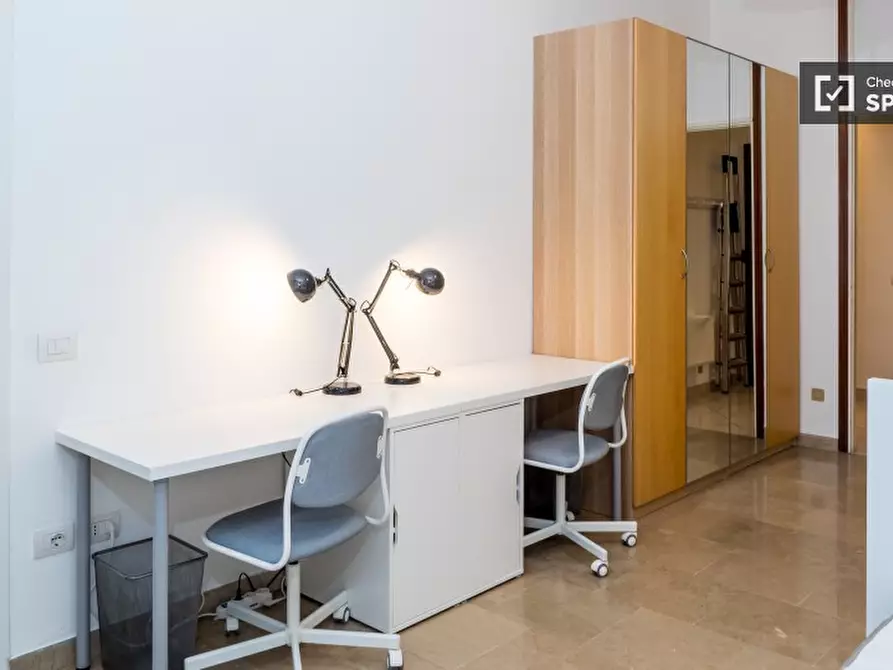 Immagine 3 di Camera condivisa in affitto  in Largo Isabella d'Aragona a Milano