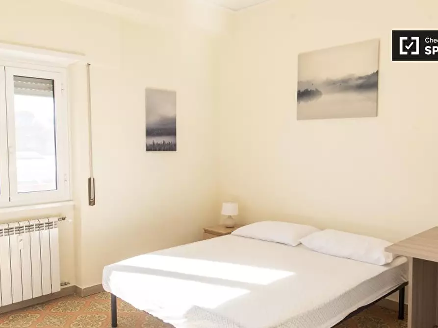 Immagine 7 di Camera condivisa in affitto  in Via Antonino Pio a Roma