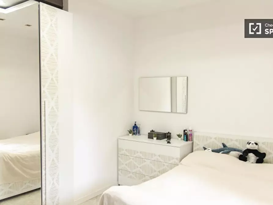 Immagine 3 di Camera condivisa in affitto  in Via Canzone del Piave a Roma