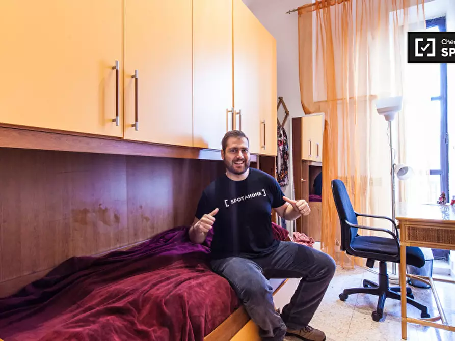 Immagine 13 di Camera condivisa in affitto  in Via Ostiense a Roma