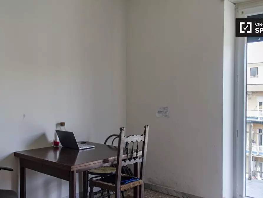 Immagine 4 di Camera condivisa in affitto  in Via Ozanam a Roma