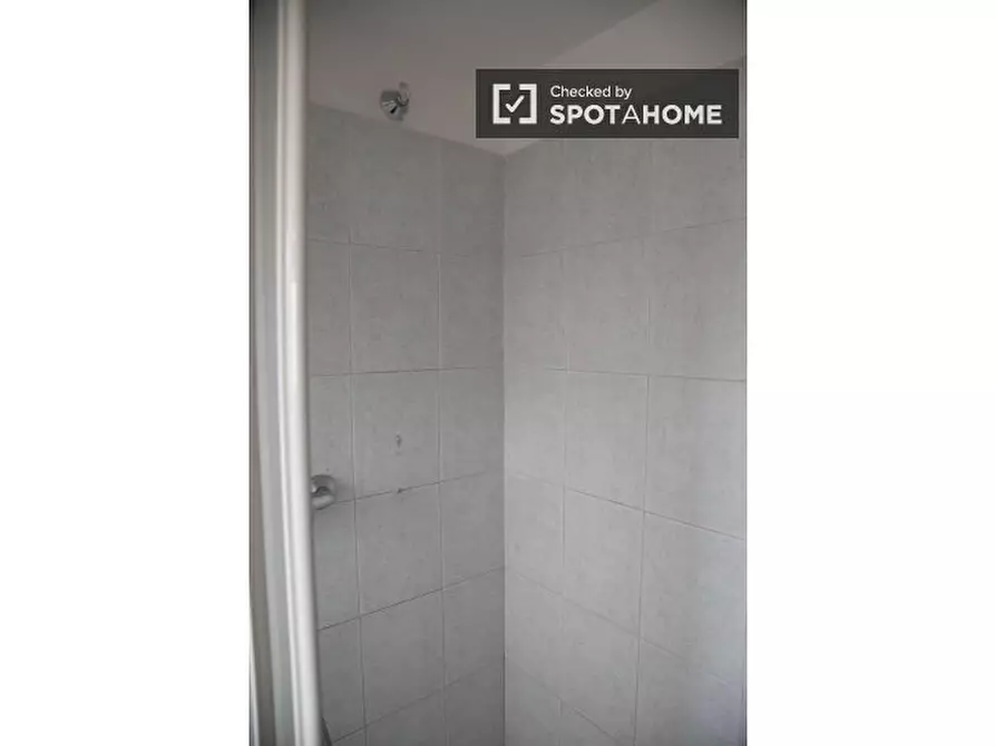 Immagine 14 di Appartamento in affitto  in Via degli Ortaggi a Roma